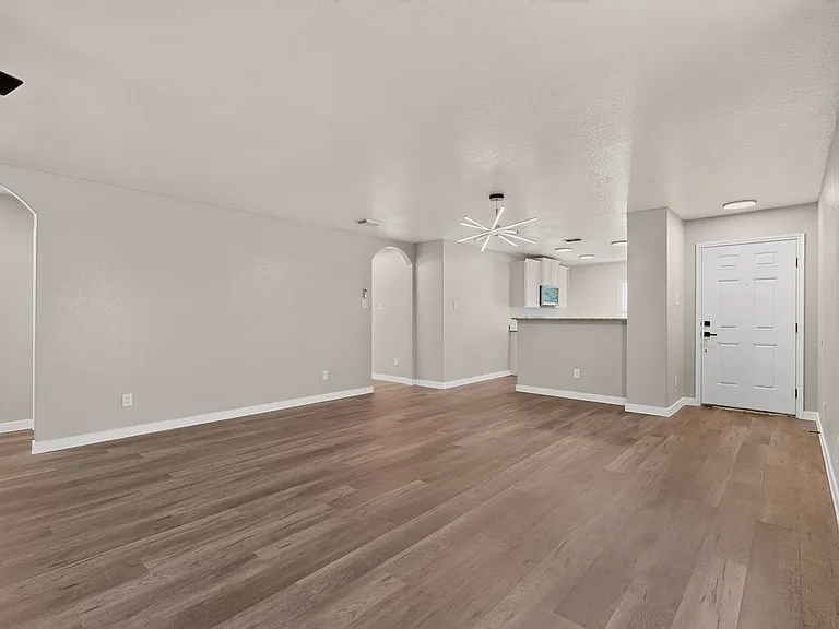 15018 Silver Tree Cv — Photo 10