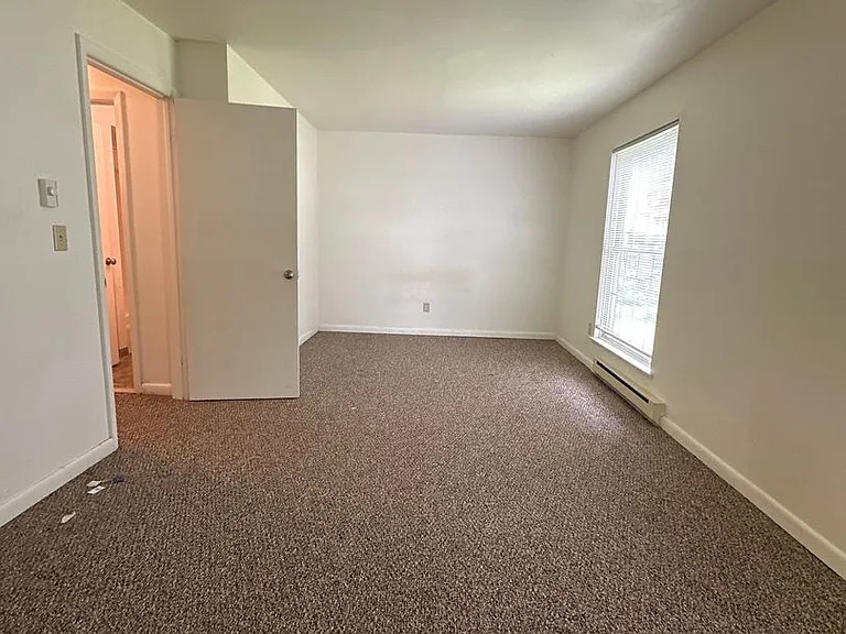 University Park Apartments near Cornell University — Photo 118