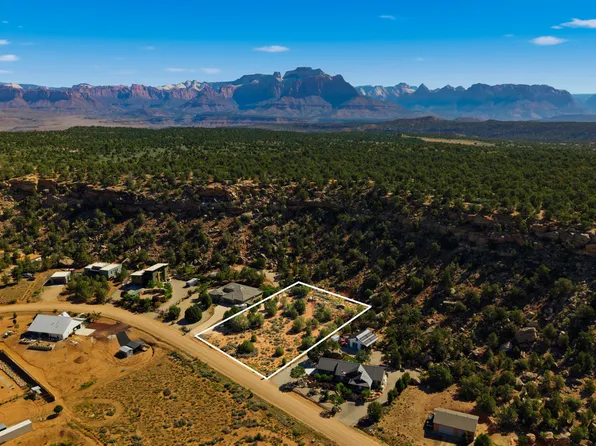 2868 N Foothill Dr, Hurricane, UT 84737