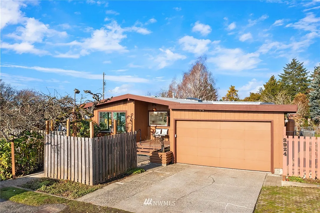 3924 SW 100th Street photo 1