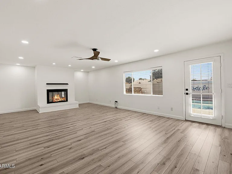 2219 N 74th Pl — Photo 9