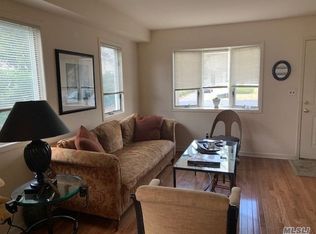 34 Nesaquake Ave #B, Pt Washington, NY 11050