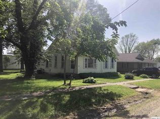 104 W Coline St, Mt Sterling, IL 62353