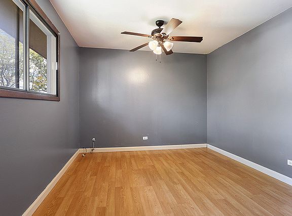 5th image of 5040 W 122nd St
