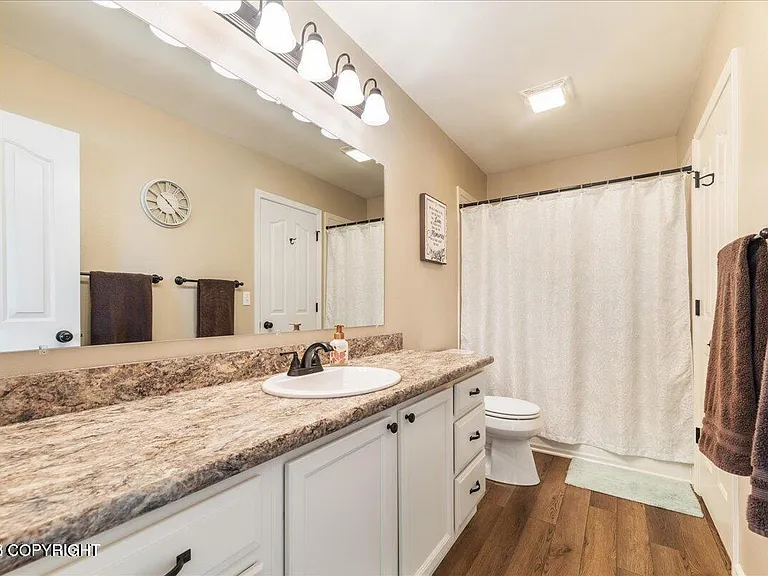 19015 Danny Dr — Photo 25