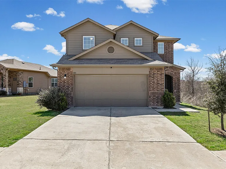 3103 Crystal Bend Dr — Photo 2