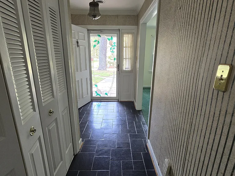 3316 E Princeton Rd — Photo 4