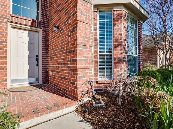 3rd image of 709 Dogwood Dr