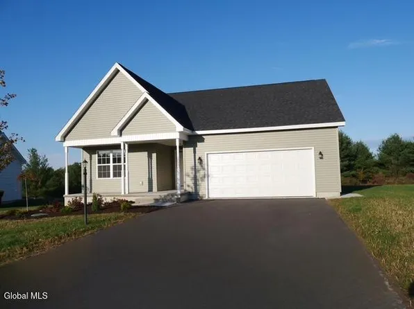 80 Seashore Way, Mechanicville, NY 12118