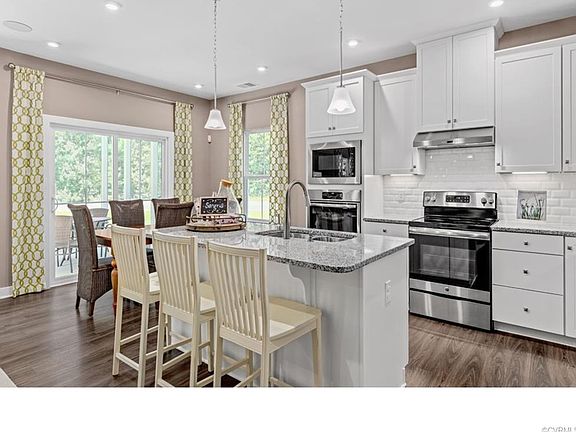 4th image of 1000 Liddy Cir