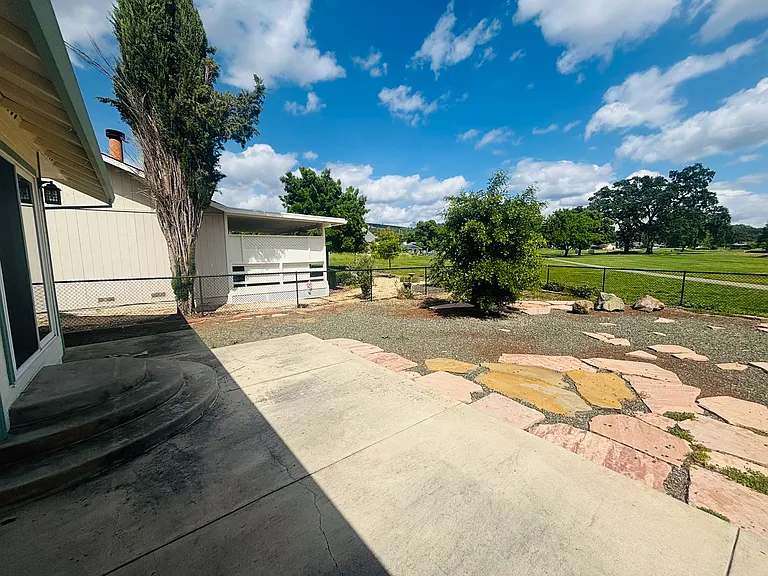 17942 Bunker Rd — Photo 10