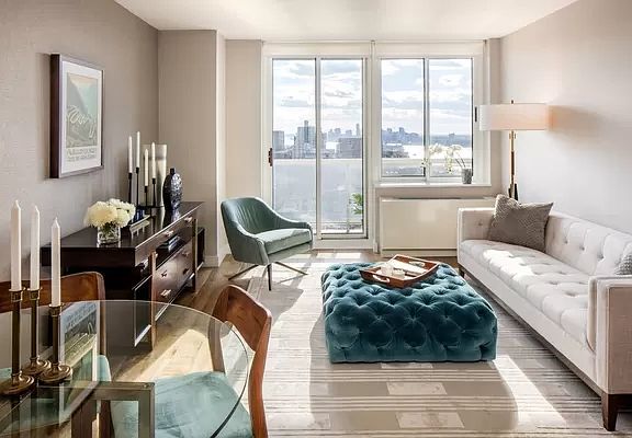 3rd image of 560 W 43rd St APT 15E