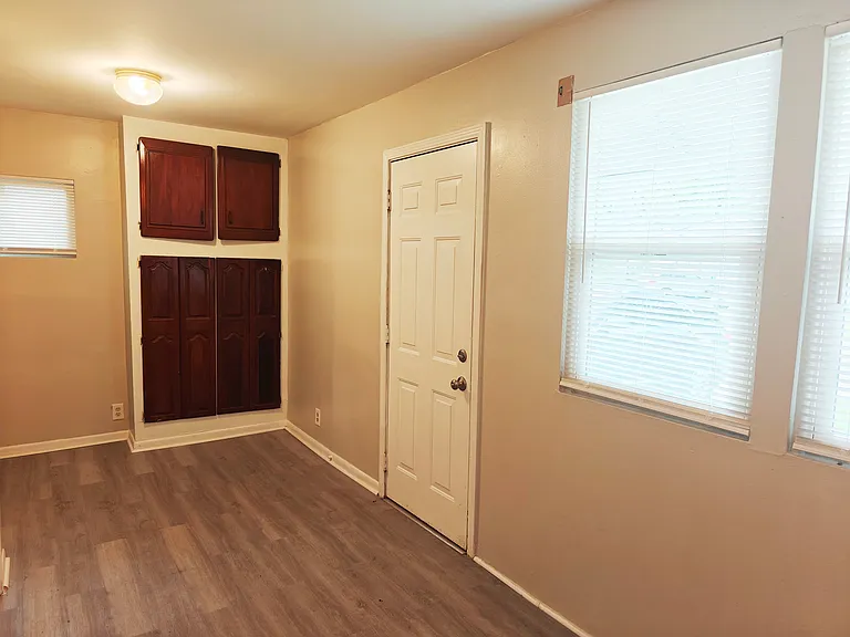 31820 Bay Ct — Photo 10