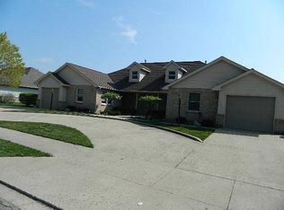 1702 Washington Landing Dr, Eaton, OH 45320
