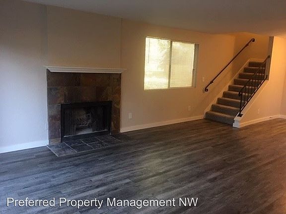 3rd image of 12722 51st Ave NE APT 3