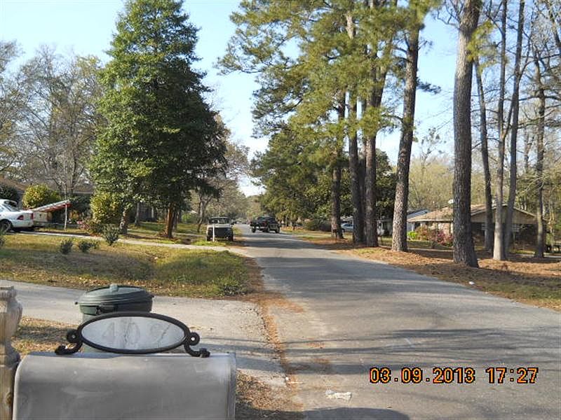 2nd image of 409 Phillips Ave