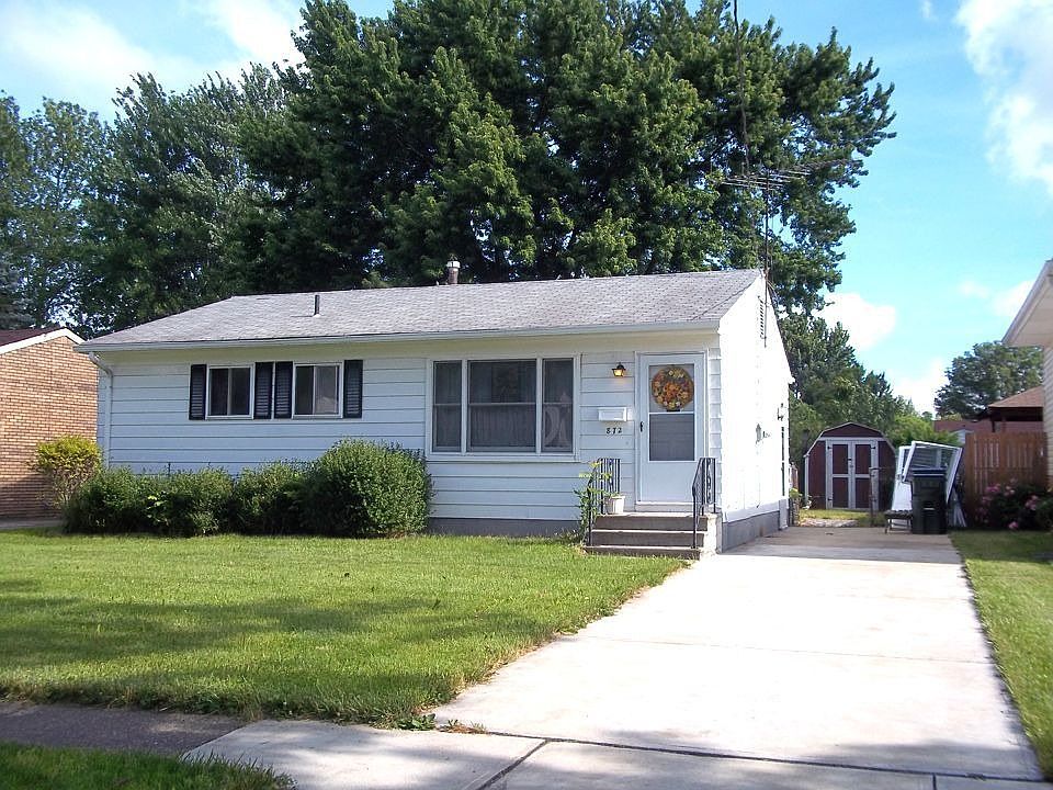 1st image of 872 Wilder Ave