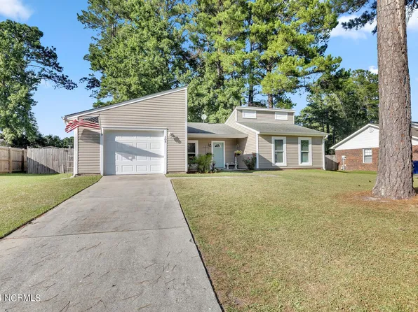 104 Cherrywood Court, Jacksonville, NC 28546