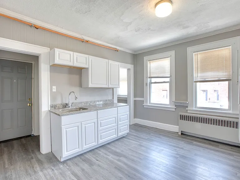 2718 Fairfield Ave #3AB — Photo 7