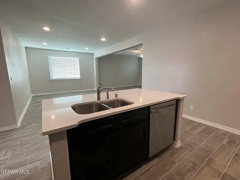 6009 Hidden Clove Ct — Photo 12