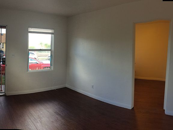 2nd image of 1075 27th St
