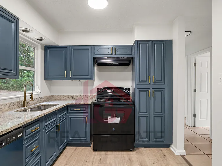 4112 Vassar Cir — Photo 15