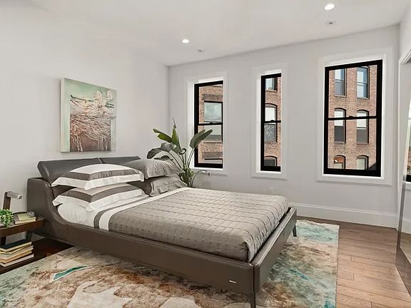 5th image of 100 Fulton St APT 3R