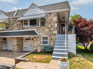 553 Domino Ln, Philadelphia, PA 19128