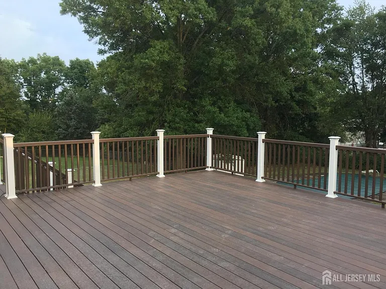 9 Holly Rd — Photo 26