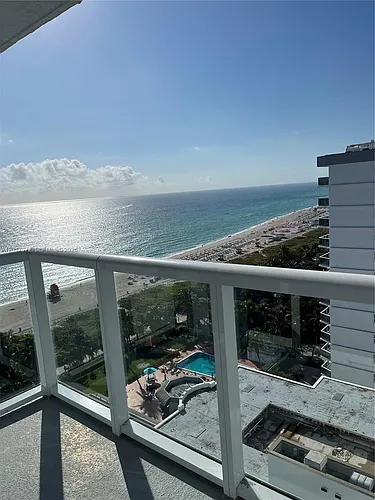 2457 Collins Ave Photo 1 2457 Collins Ave Photo 1