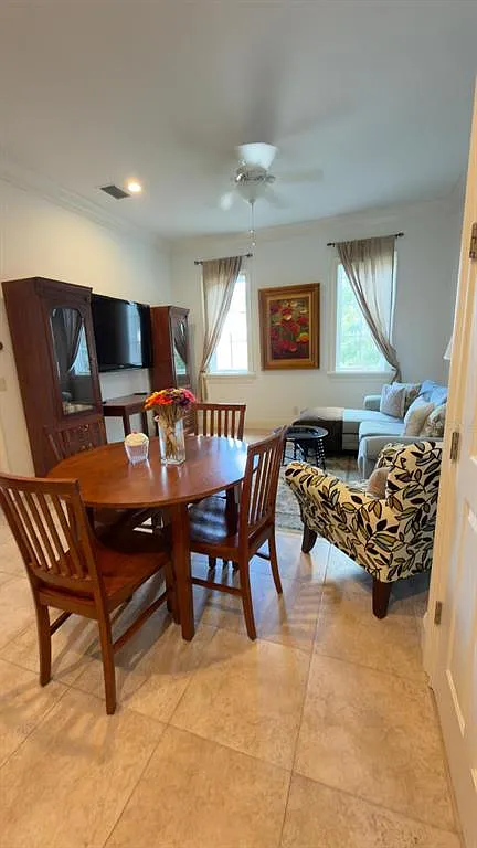 1 bed, 1.0 bath, 782 sqft, $2,000 — Photo 3