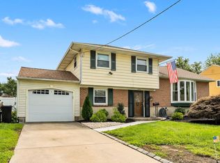 1024 Surrey Rd, Somerdale, NJ 08083