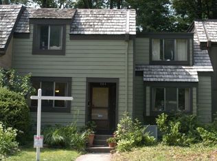 1504 Farsta Ct, Reston, VA 20190