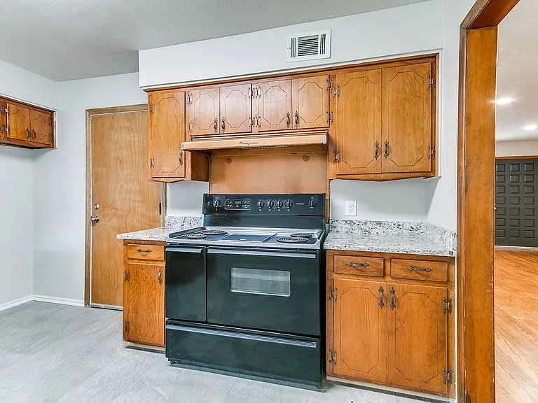 721 E Bouse Dr — Photo 13