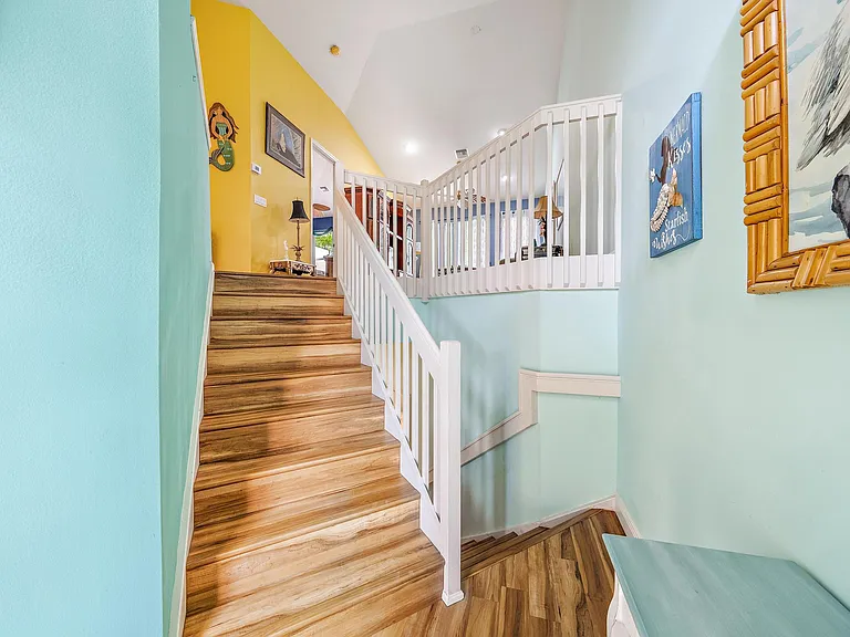9224 Wentworth Ln — Photo 12