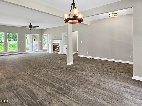 4th image of 275 Dogwood Rd