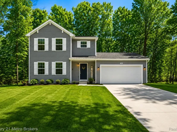 7205 Timberline Dr, Flint, MI 48507