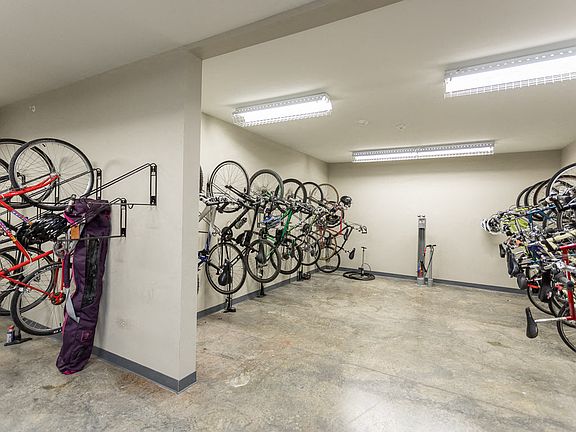 5th image of 2030 Frankfort Ave #2332460