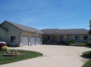 4517 E Main St, Vermillion, SD 57069