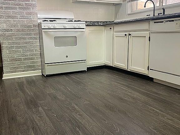 4th image of 335 Dawn Dr