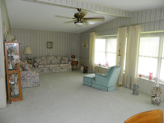 2nd image of 2425 Harden Blvd Lot 175