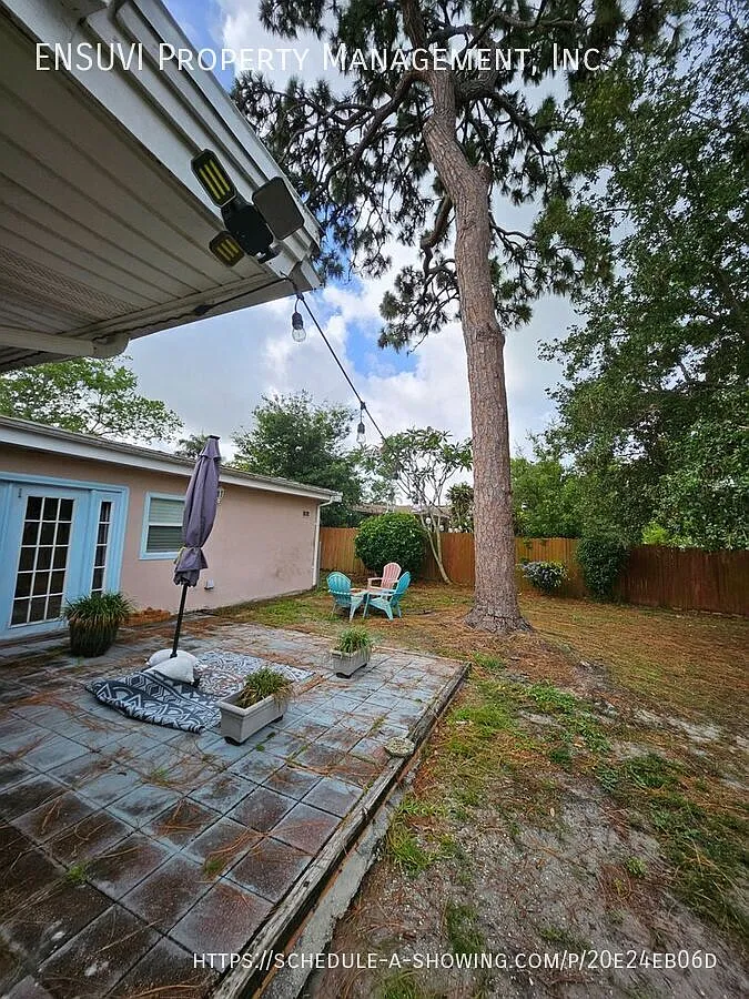 4 Bedroom 2.5 Bath Home — Photo 2