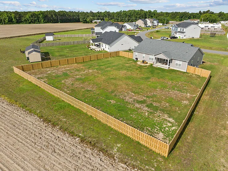 116 Harvest Blvd — Photo 40