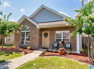 2199 Village Ln, Calera, AL 35040