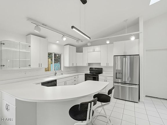 2nd image of 4607 Saxon Dr
