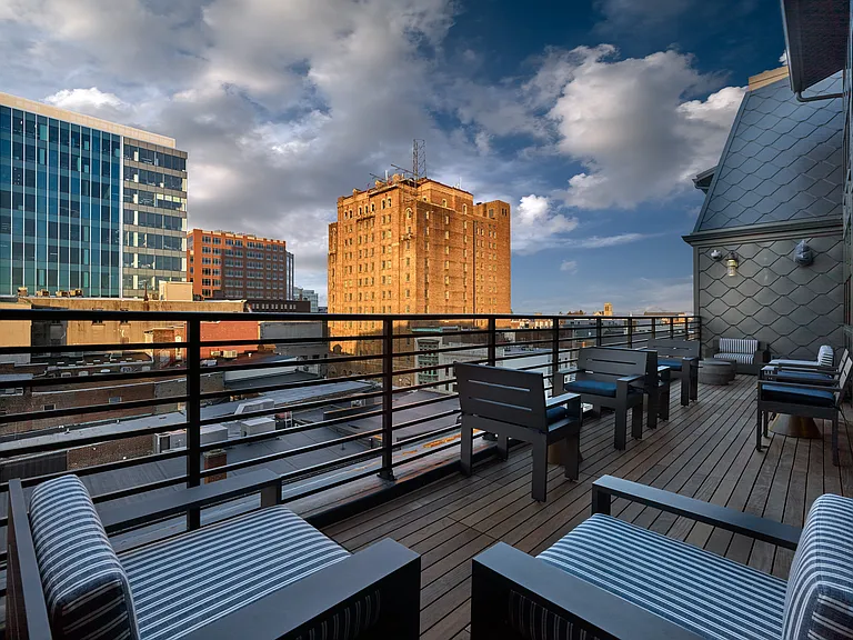 520 Lofts — Photo 13