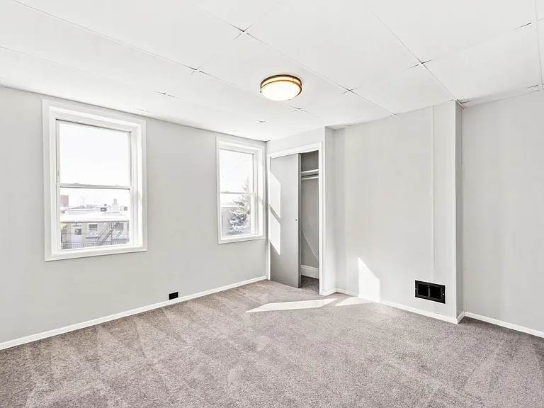 Realty Avenue Townhomes — Photo 8