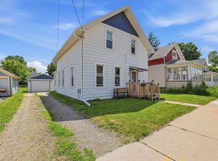 313 Prospect Ave, Oshkosh, WI 54901