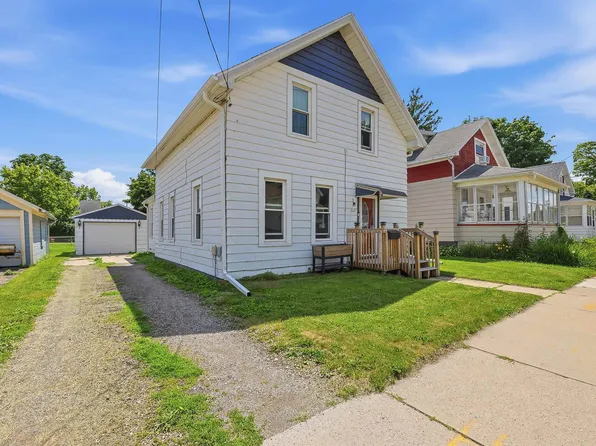 313 Prospect Ave, Oshkosh, WI 54901