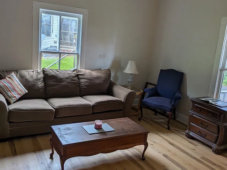 1013 Avenue D NW — Photo 2